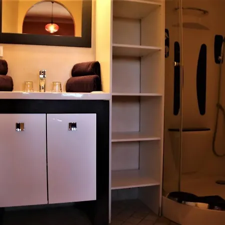 Meknes, 7 Au Village Naturiste Couple Only Hotel typu riad 3*