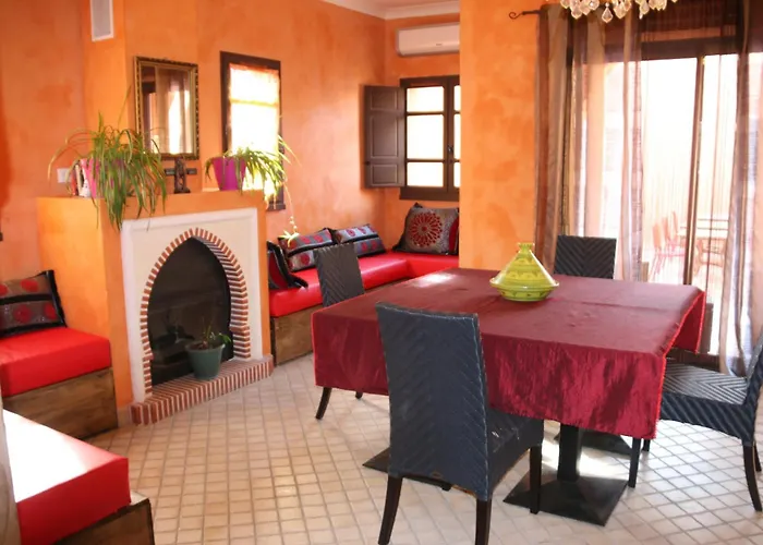 Meknes, 7 Au Village Naturiste Couple Only リヤド